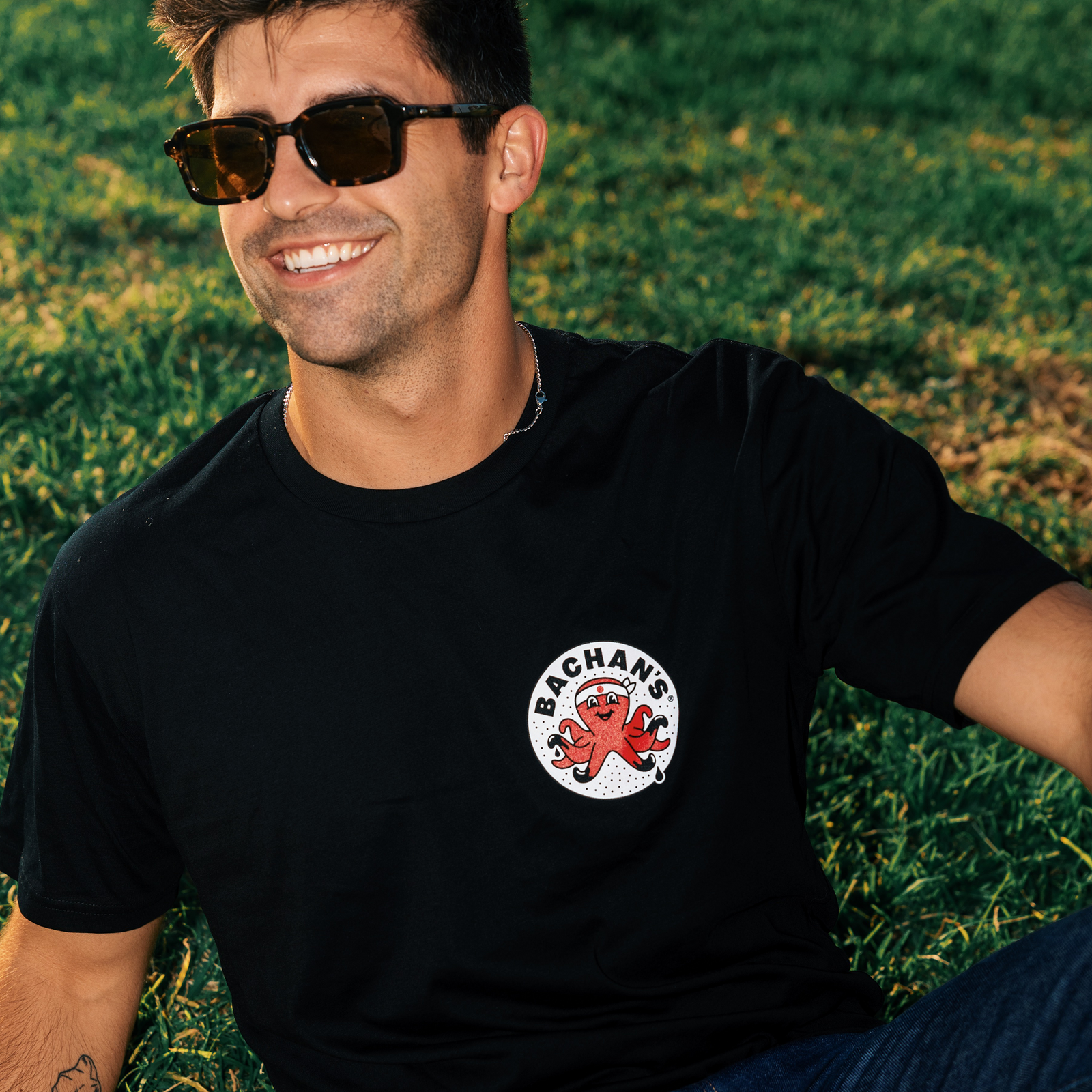 Knuckles Tee H4